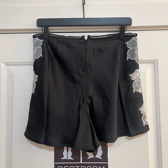 Reclaimed Vintage Satin lingerie shorts - Picture 7 of 8